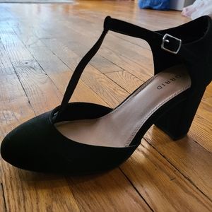 Torrid - 9W Mary Jane t strap heels
